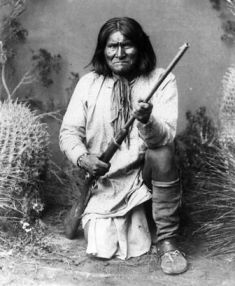 Eachdraidh nan Tùsanach Ameireaganach airson Clann: Daoine Tribal Apache